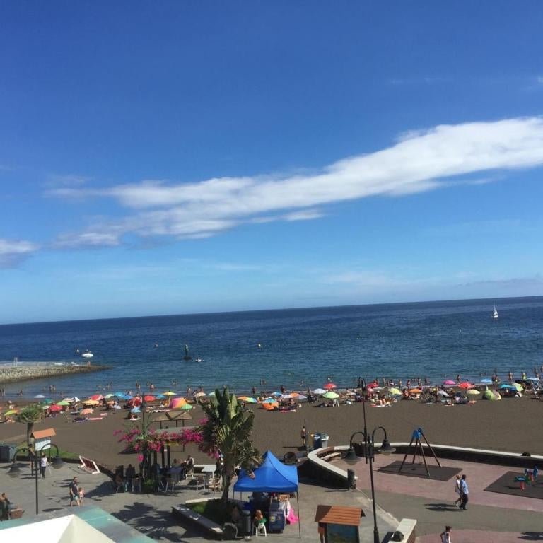 SUITE PLAYA Y MAR - sea view, wifi and AC