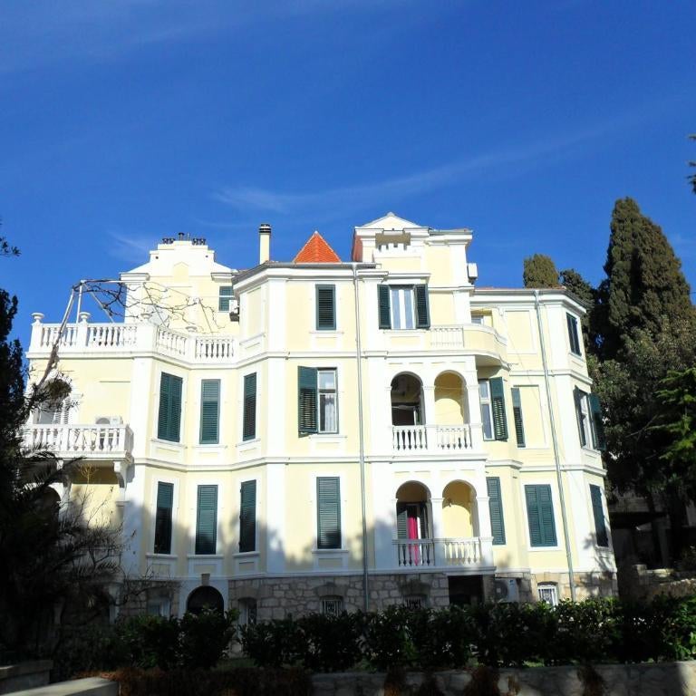 Two-bedrooms apartment with balcony and sea view,near Old town