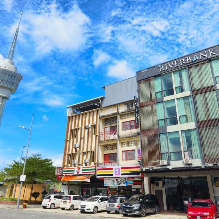 Riverbank Hotel by MRVJ BUSINESS Thumbnail