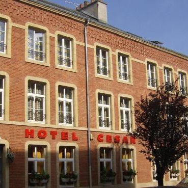 Hotel César climatisation dans la majorité des chambres Centre-ville Gare Charleville-Mézières