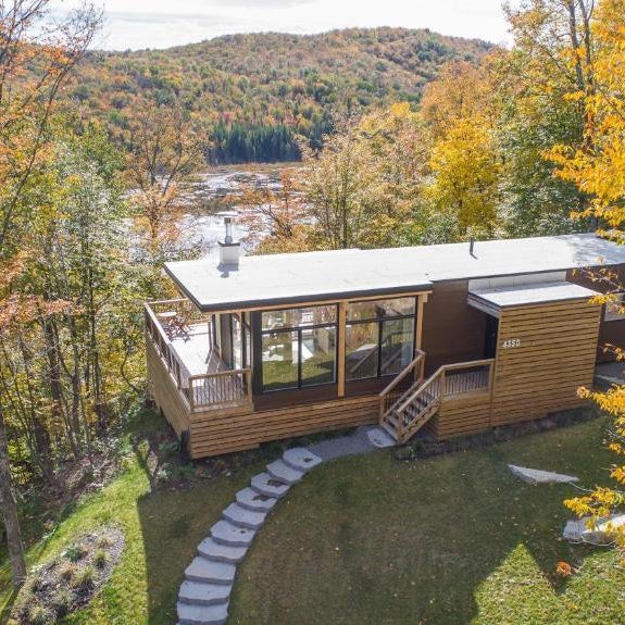 Modern Chalet with Mountain and Lake view by Reserver.ca Thumbnail