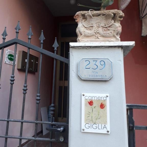 CAMERA GIGLIA