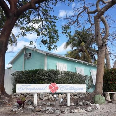 Tropical Cottages Thumbnail