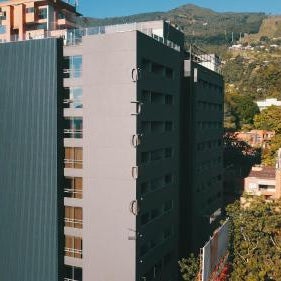 Versus Hotel Thumbnail