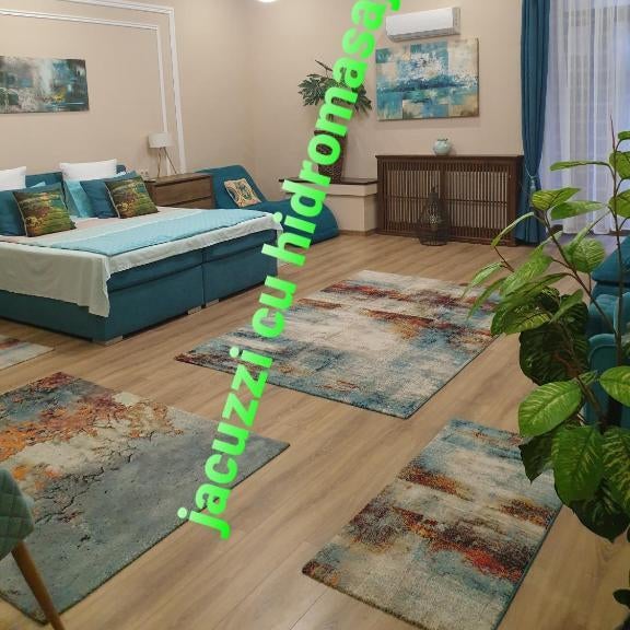 IMPERIAL ROOMS - ULTRACENTRAL - jacuzzi cu hidromasaj Thumbnail