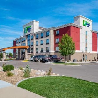 Holiday Inn Express Hotel & Suites Bismarck By IHG Thumbnail