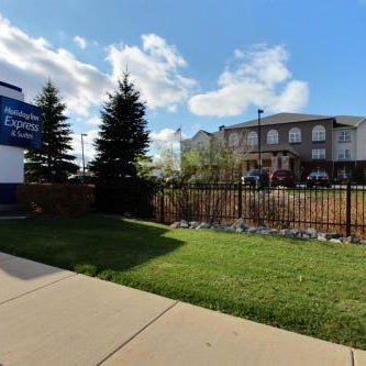 Holiday Inn Express Hotel & Suites Milwaukee Airport By IHG Thumbnail