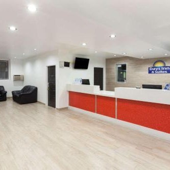 Days Inn by Wyndham Mission Valley Qualcomm Stadium/ SDSU Thumbnail