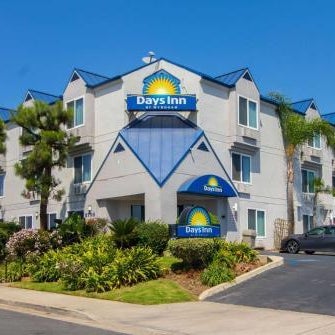 Days Inn by Wyndham Carlsbad Thumbnail