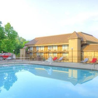 Clarion Pointe Downtown Gatlinburg Thumbnail