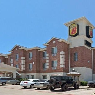 Super 8 by Wyndham Austin/Airport South Thumbnail