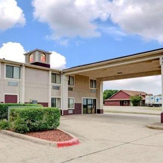 Super 8 by Wyndham Waxahachie TX Thumbnail