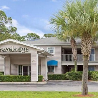 Travelodge Suites by Wyndham MacClenny Thumbnail