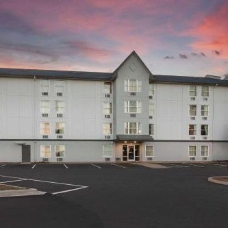 Rodeway Inn & Suites Thumbnail