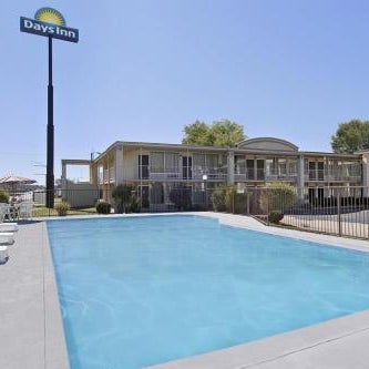 Days Inn by Wyndham Hurricane Mills Thumbnail
