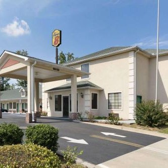 Super 8 by Wyndham Chatsworth/Dalton Thumbnail