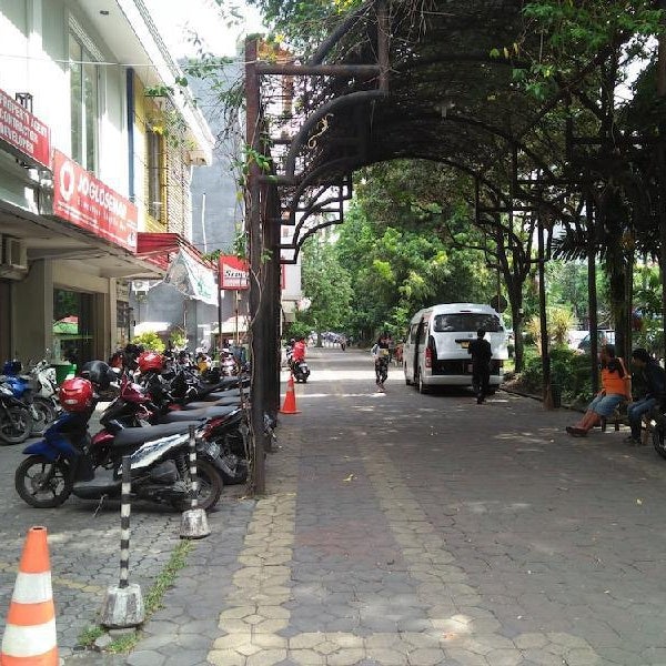 Hotel Syariah Arini Solo