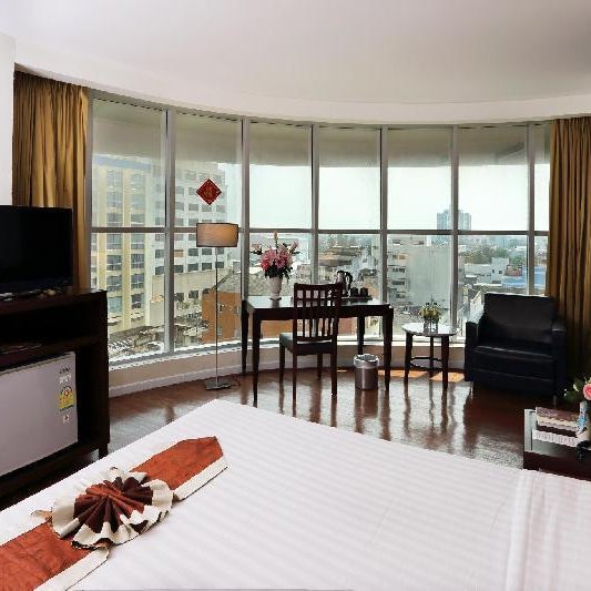 Golden Crown Grand Hotel Thumbnail