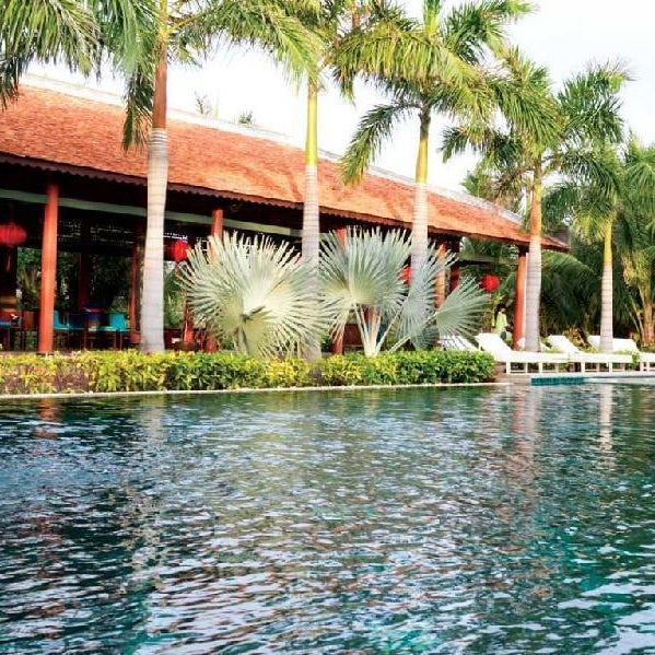 Full Moon Village Resort