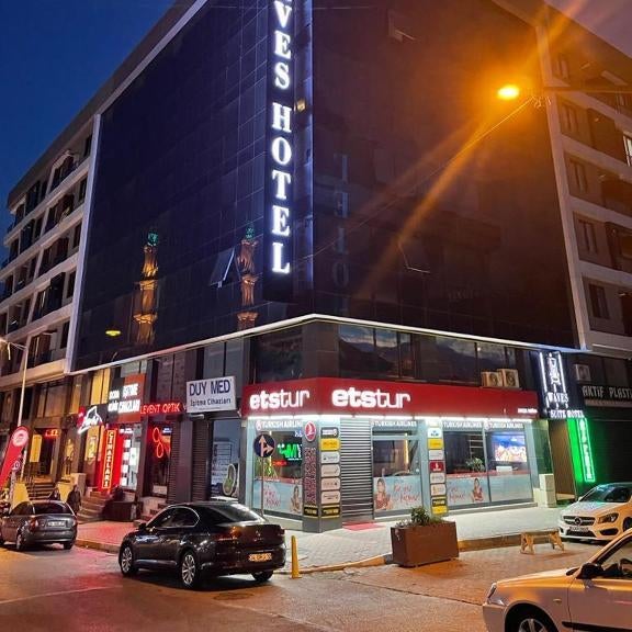 Waves hotel