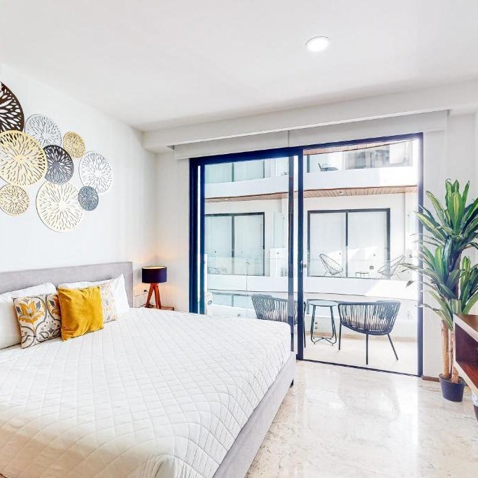 Menesse Midtown 2 Unit 208 Thumbnail