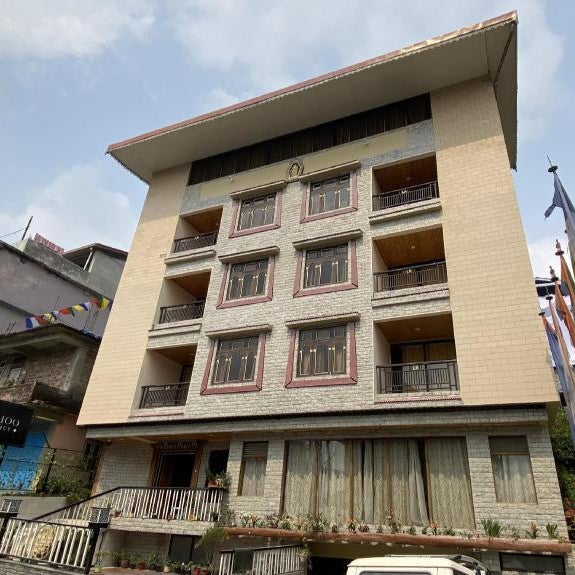 Lingmoo Residency