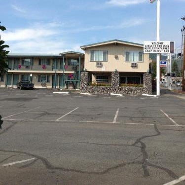 Knights Inn Motel Thumbnail