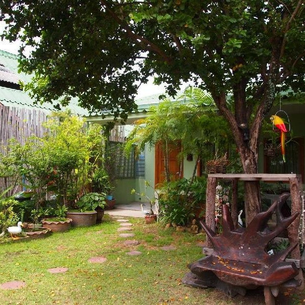 Baan Sala Lung Dam Hotel Thumbnail