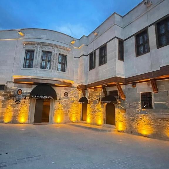 Four Mansions Hotel