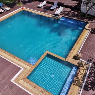 Dee Andaman Hotel Pool Bar Thumbnail