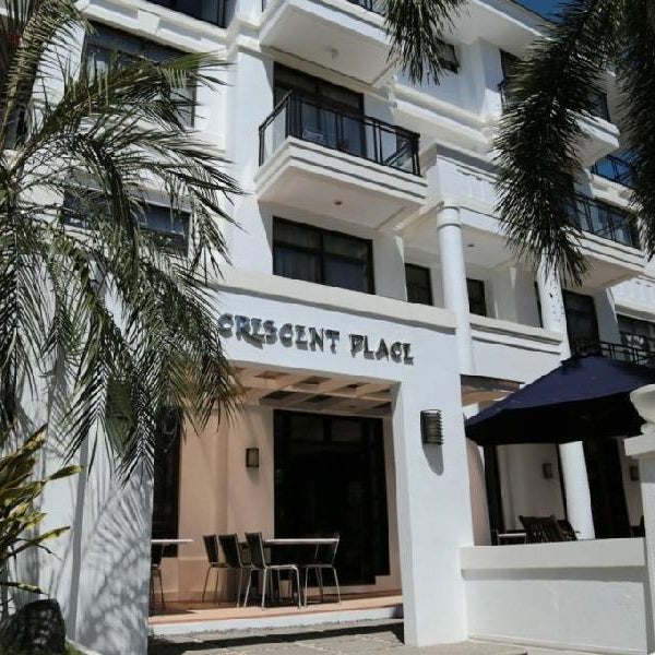 One Crescent Place Hotel Thumbnail