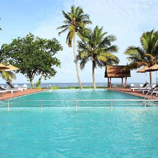 Abad Whispering Palms Kumarakom Hotel Thumbnail
