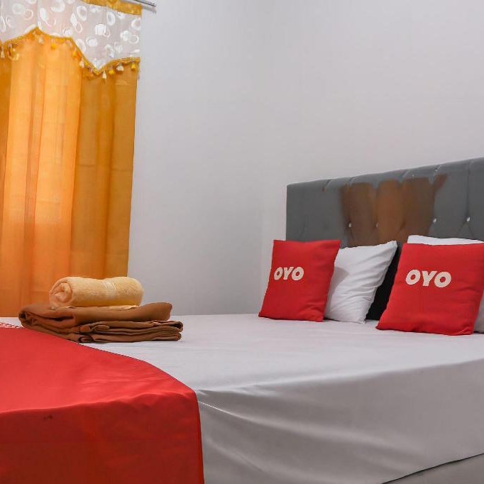 OYO 92626 Good Sleep 4 Inn Dcos Syariah