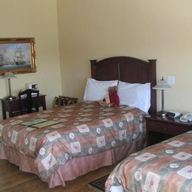 Lunenburg Arms Hotel Thumbnail