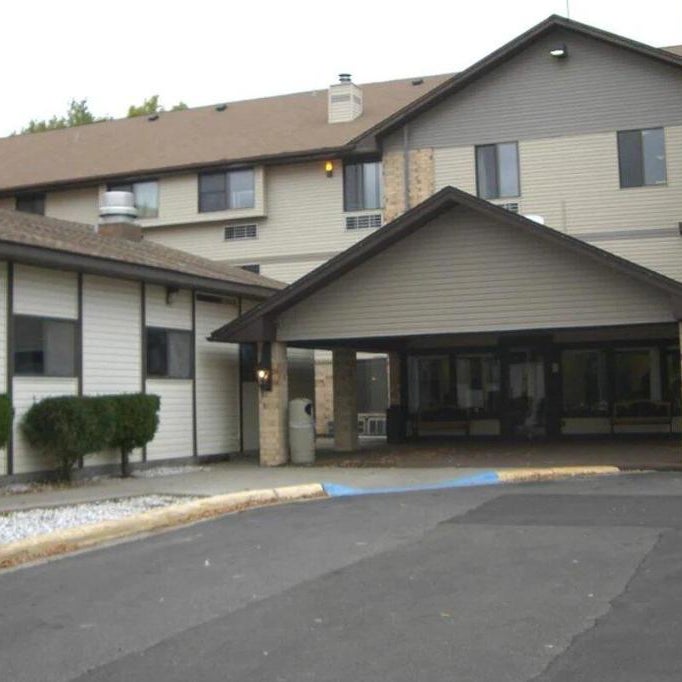 Norwood Inn Roseville Thumbnail