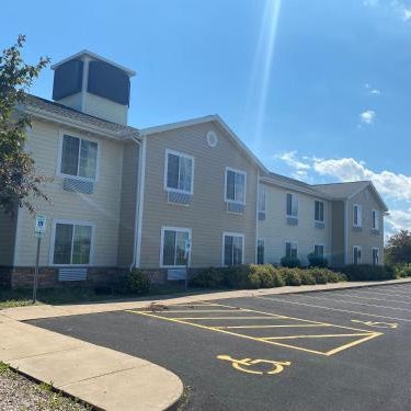 AmericInn by Wyndham Oshkosh Thumbnail