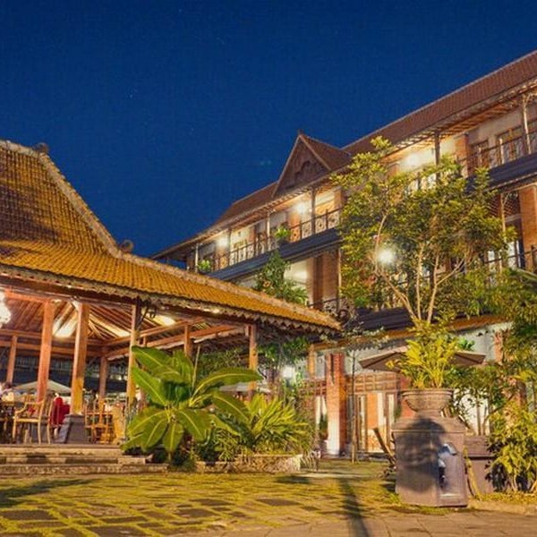 Omah Sinten Heritage Hotel
