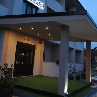 Hotel Ariana