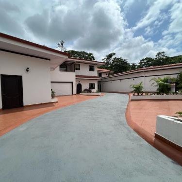 Serenity Hotel & Villas Thumbnail