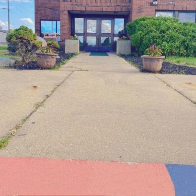 Illini Inn & Suites Thumbnail