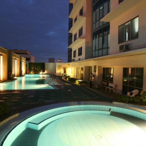 Astoria Plaza