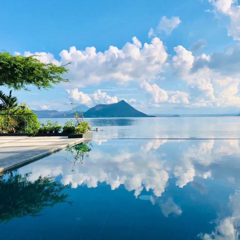 Nuuk Taal Lake Thumbnail