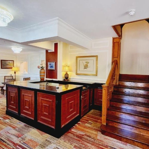 Royal Swan, Ashley Manor - B&B Thumbnail