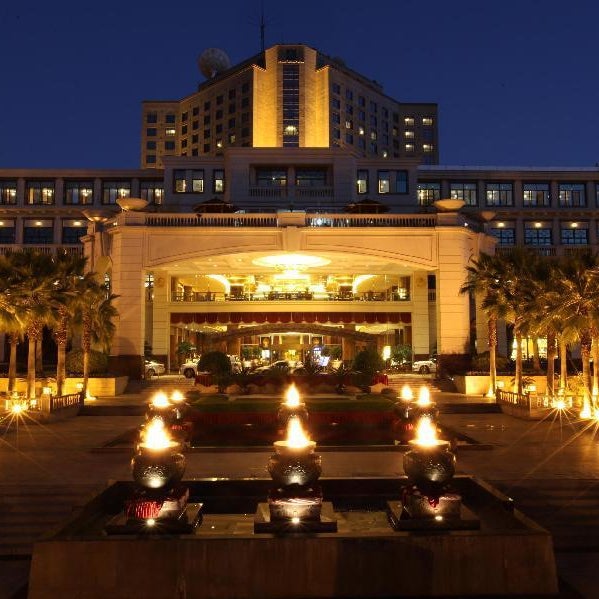 Zhongwei Green Lake Hotel Kunming