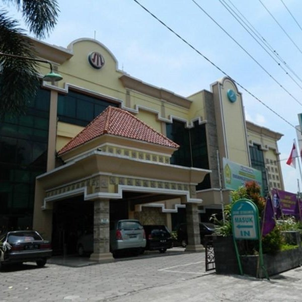 Grand Larisae Hotel