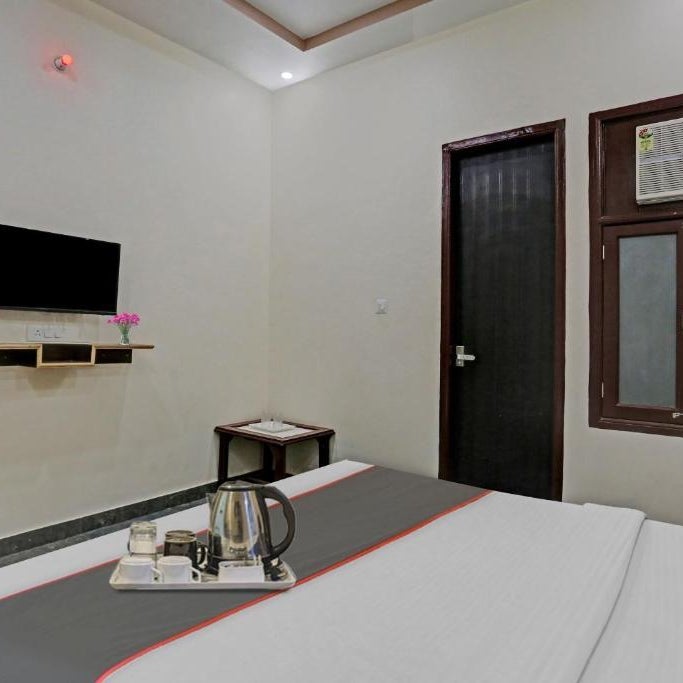 Super Hotel O Govind Nagar Near Krishan Janm Bhoomi Thumbnail