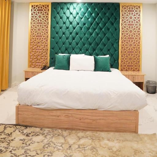 Nuva Hotel