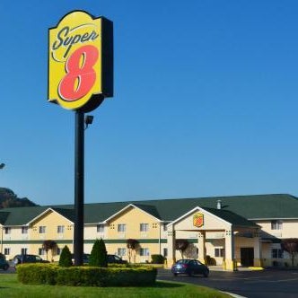 Super 8 by Wyndham Athens Thumbnail