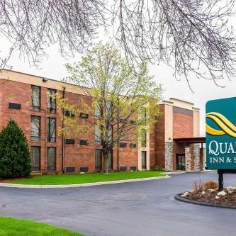 Quality Inn & Suites Arden Hills - Saint Paul North Thumbnail