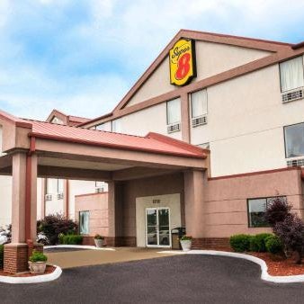 Super 8 by Wyndham Pevely Thumbnail